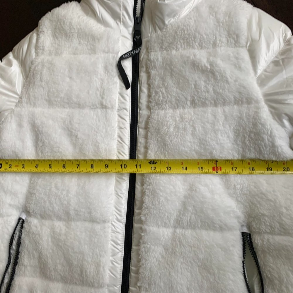 Calvin Klein Performance NWT, SIZE MEDIUM - Picture 5 of 14